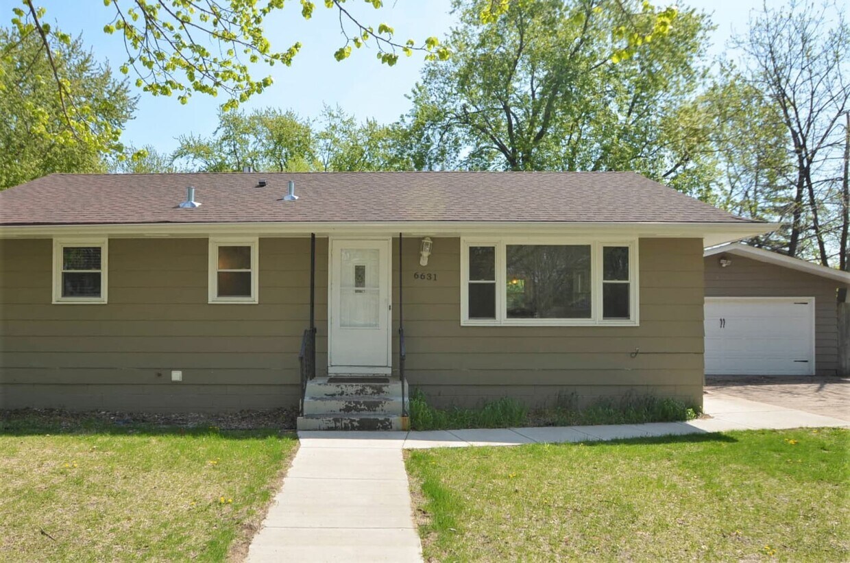 6631 Fridley St NE House Rental in Fridley, MN