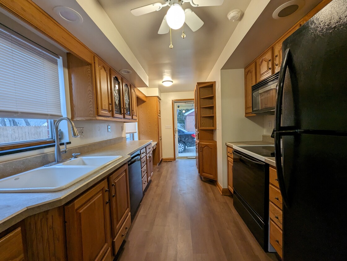 Foto principal - 2216 Shroyer Rd