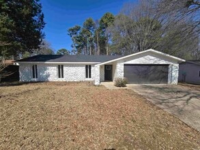 Building Photo - 501 Bristol Dr Building Photo - 501 Bristol Dr