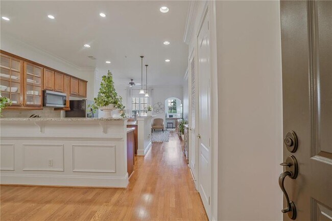 Foto del edificio - 2300 Peachford Rd