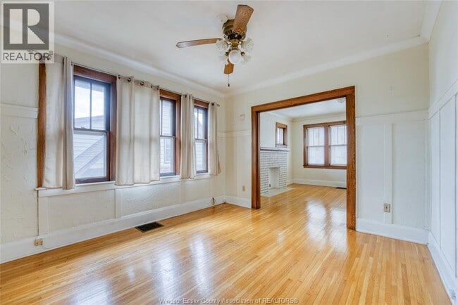 Building Photo - 135 Oak Ave