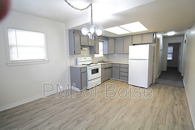 Building Photo - 4312 W Camas St