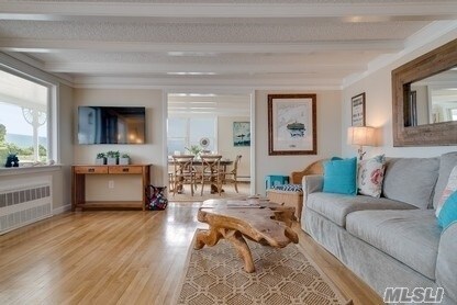Foto del edificio - 681 Old Montauk Hwy