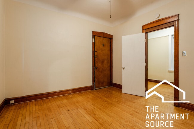 Foto del edificio - 2132 W Iowa St