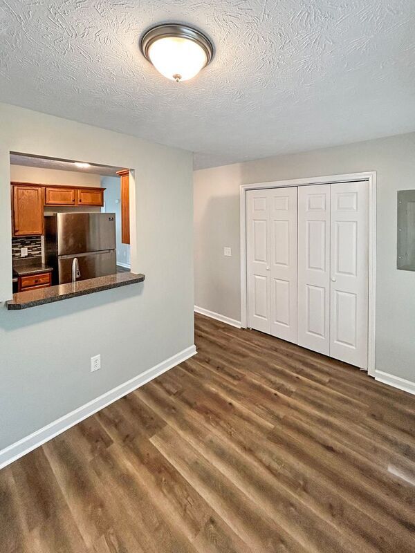 Foto del edificio - 2435 Whites Creek Pike