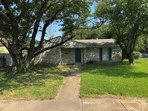Building Photo - 9625 Limestone Dr