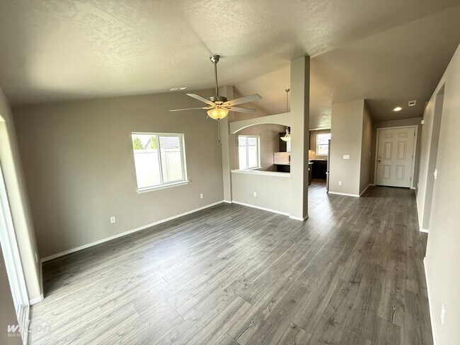 Building Photo - 3bd/2ba House in West Valley with Central AC, Fully Fenced Yard and Two Car Garage!