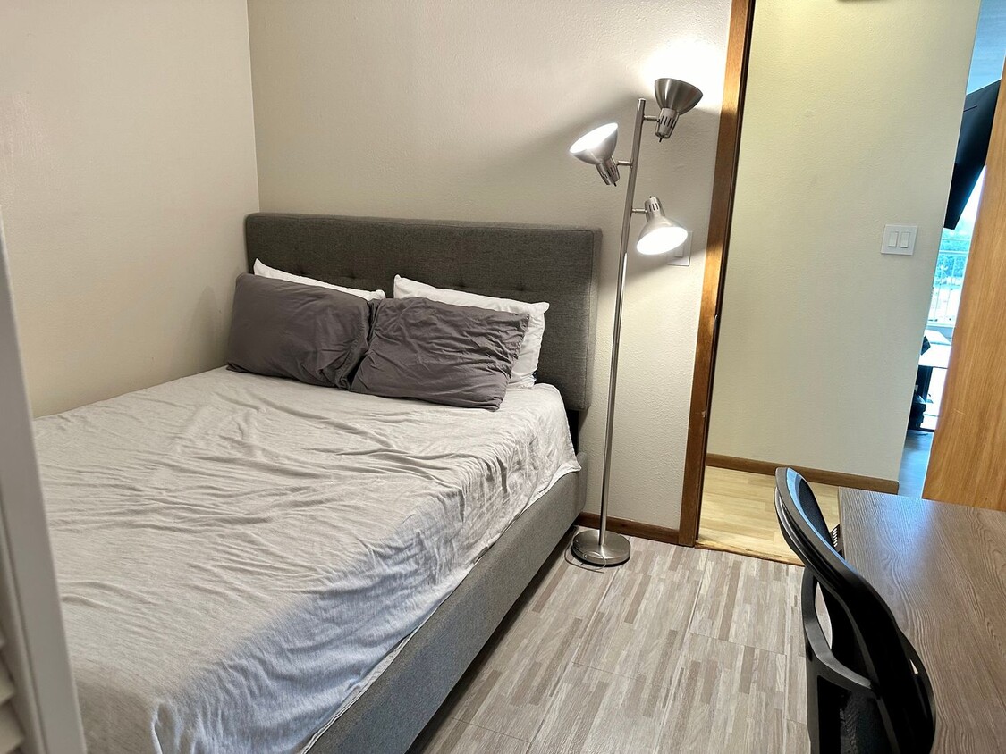 Primary Photo - Ocean view from this 2 bedroom 1 bath furn...