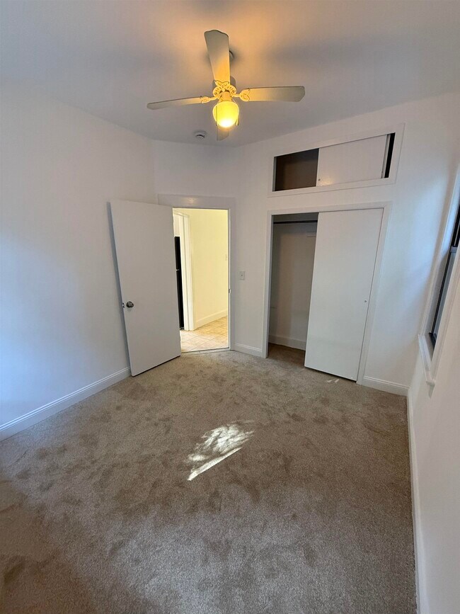 Foto del edificio - 644 WESTSIDE Ave