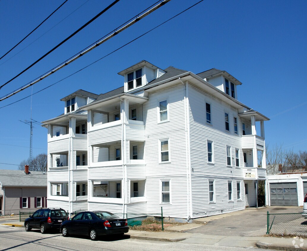 86 Pine St, Woonsocket, RI 02895 Apartments in Woonsocket, RI