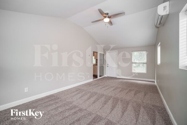 Building Photo - 3103 Valleywood Dr