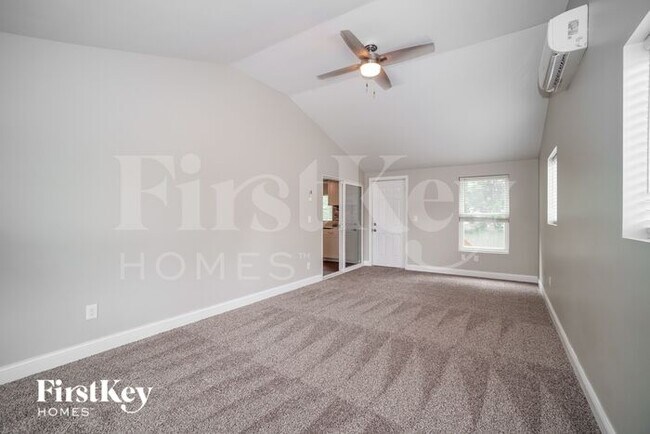 Foto del edificio - 3103 Valleywood Dr