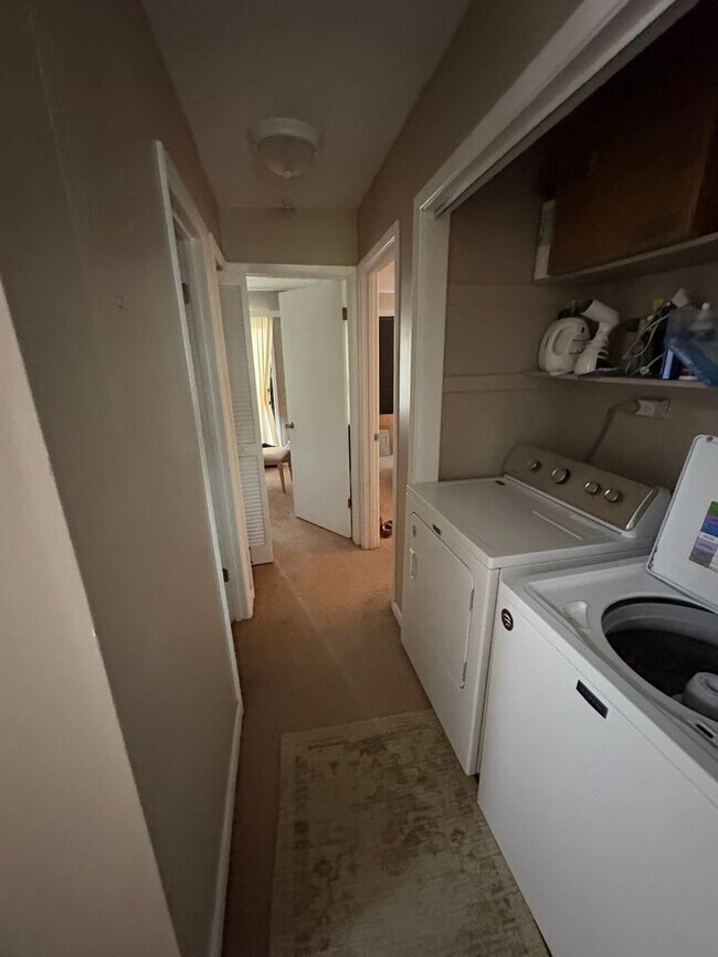 Foto del edificio - 1195 Village Creek Ln