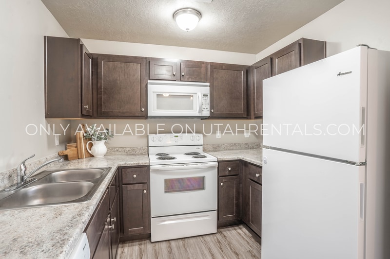 1966 N Geneva Rd Unit 104, Provo, UT 84601 Condo for Rent in Provo
