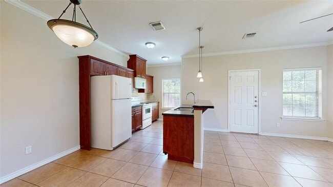 Building Photo - 4436 Reveille Rd