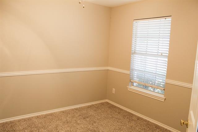 Foto del edificio - 3402 Heathcliff Dr