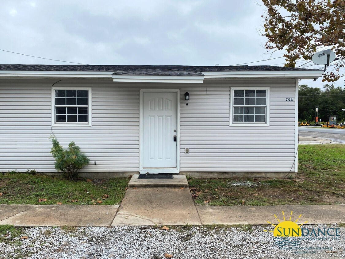 Primary Photo - Great 2 Bedroom Unit in Fort Walton Beach