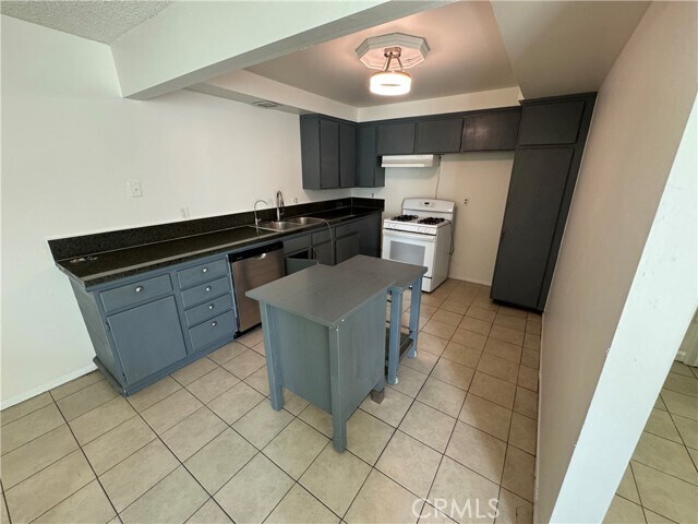 Foto del edificio - 2553 E Terrace St