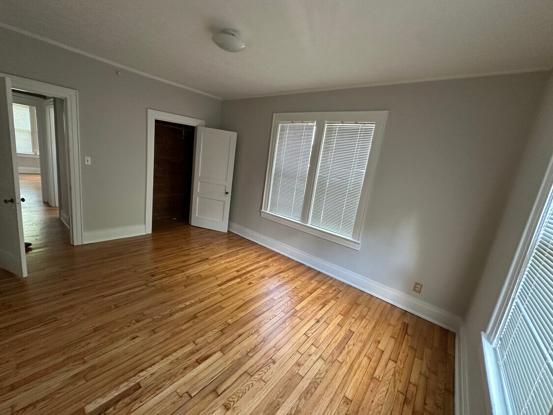 Bedroom - 604 W Main St
