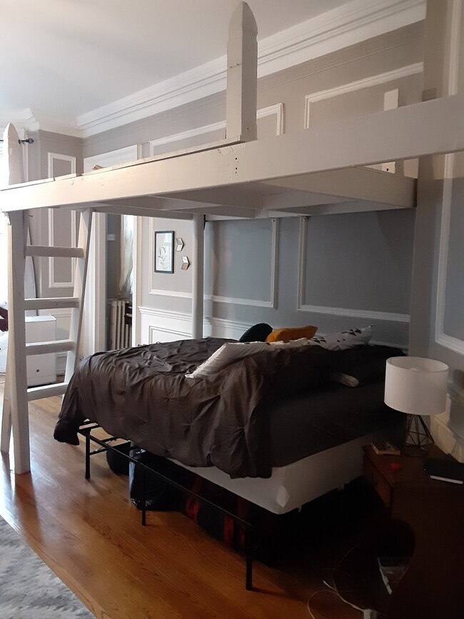 Building Photo - 406 Beacon St