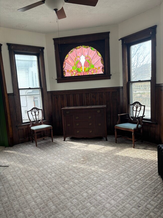 Comedor - 266 Randolph St