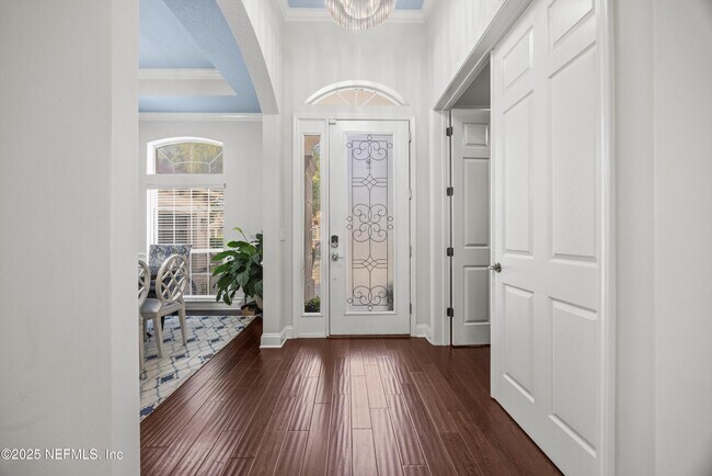 Foto del edificio - 552 Saddlestone Dr