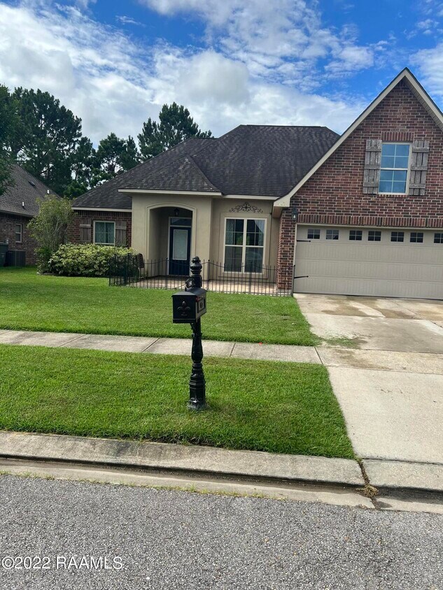 213 Woodhaven Rd, Youngsville, LA 70592 House for Rent in Youngsville, LA