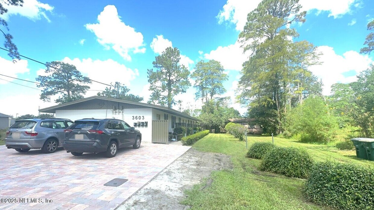 Foto principal - 3603 Morton St