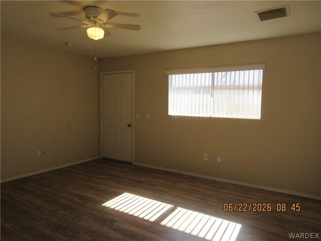 Foto del edificio - 3090 E Butler Ave