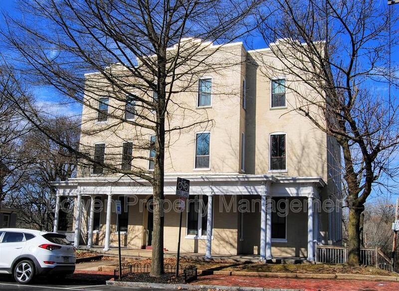 Primary Photo - 203 S Prospect St