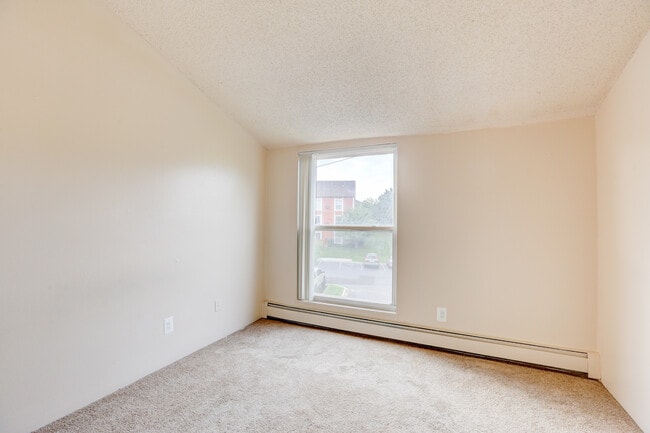 1BD 1BA - 576 SF - Bedroom - Summit View Village Apartments