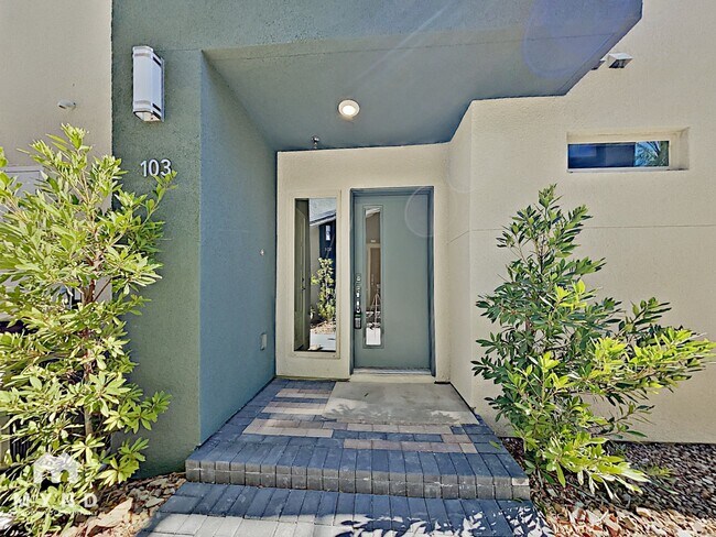 Building Photo - 1275 Ice Park St