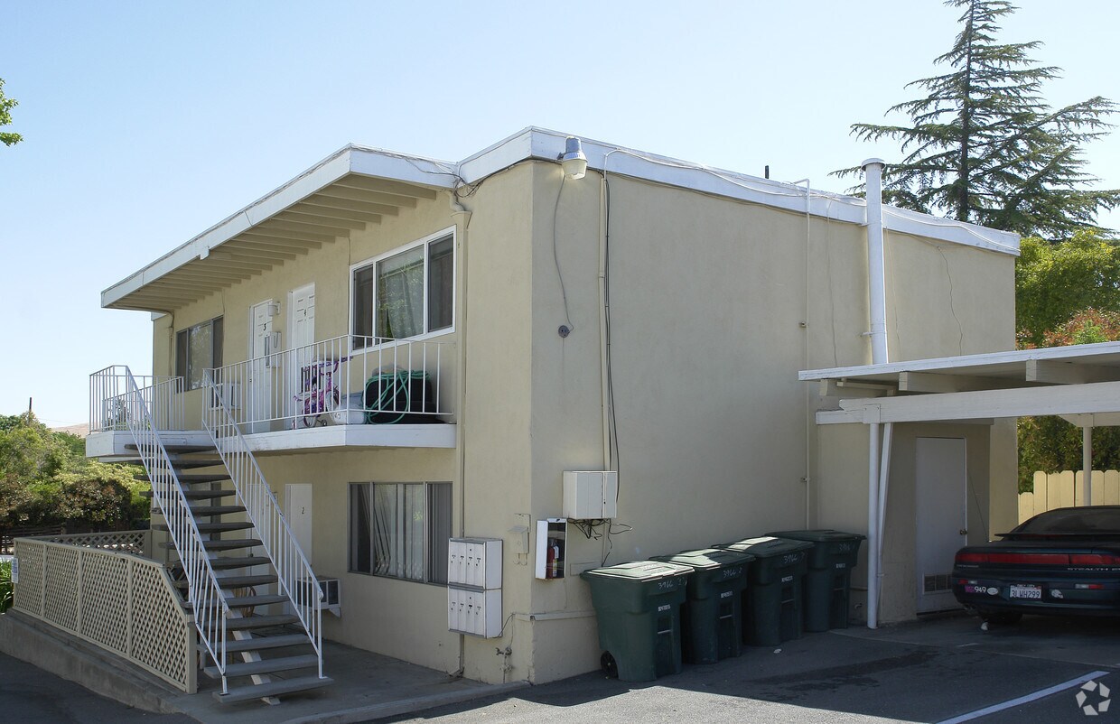 Building Photo - 3966 Clayton Rd.