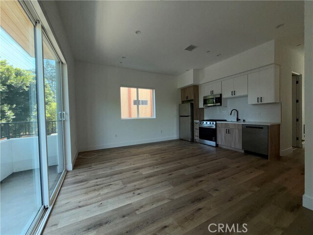 Foto del edificio - 5044 Laurel Canyon Blvd