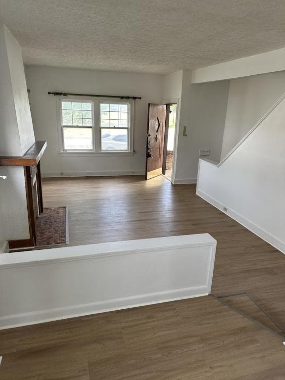 Building Photo - 1618 W Pine St