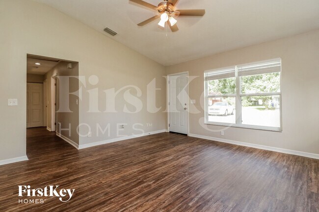 Foto del edificio - 2711 80th Ave E