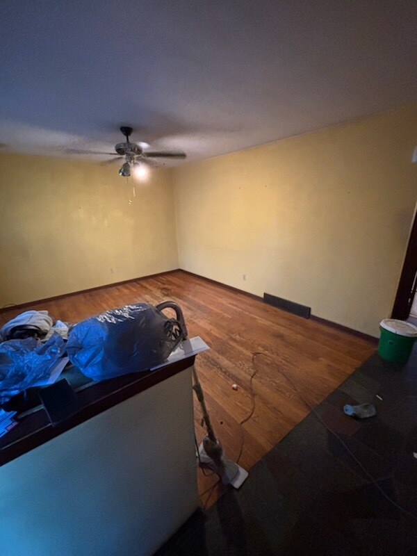 Foto del edificio - 2221 Shelly Dr