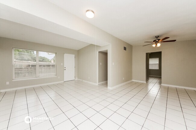 Foto del edificio - 4300 Devonshire Ln