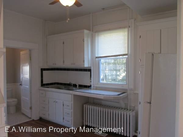 Building Photo - 406 W Carolina Ave