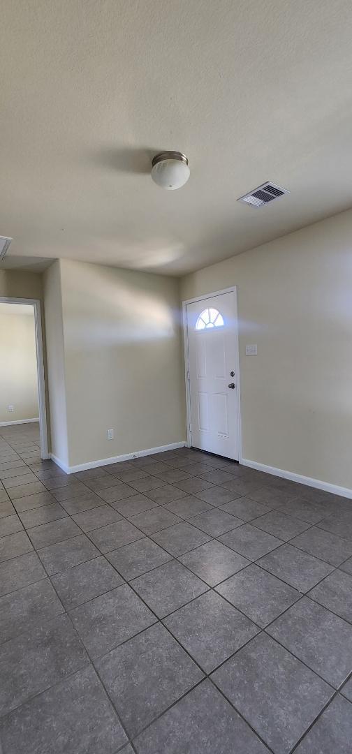 Foto del edificio - 8421 W 1st St