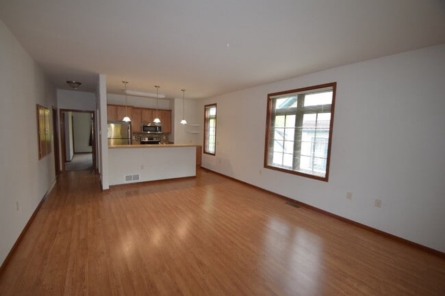 Building Photo - 2224 Regent St