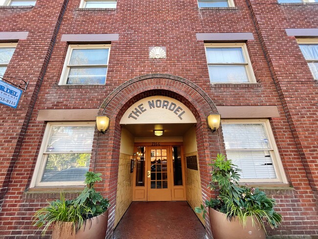 Foto del edificio - Vintage Apartment near Nob Hill !