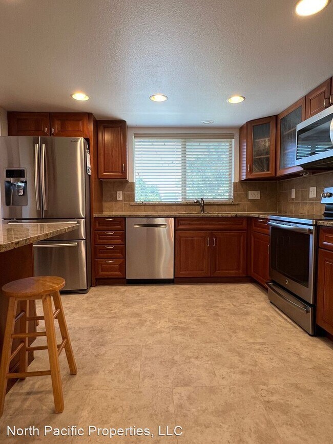 Building Photo - 5 br, 3 bath House - 2315 SW 118th Ct.