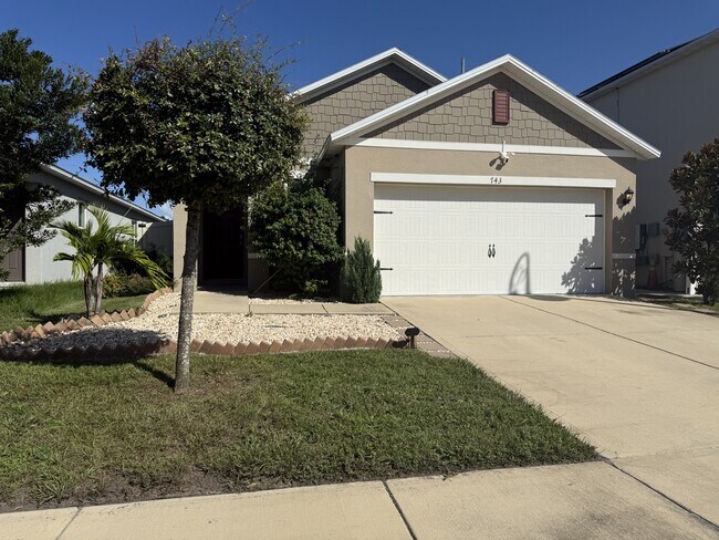 Building Photo - 743 Chinoy Rd