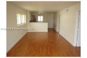 Building Photo - 840 Pine Dr