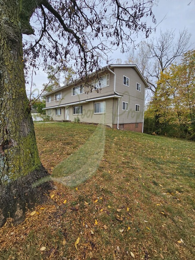 Foto del edificio - 5529-5531 Freeman Ct