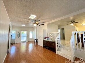 Building Photo - 1279 Manulani St