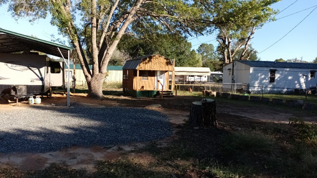 Building Photo - 20751 Meadowlark Dr