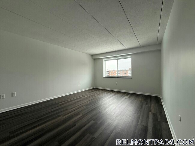 Foto del edificio - 55 Hill Rd