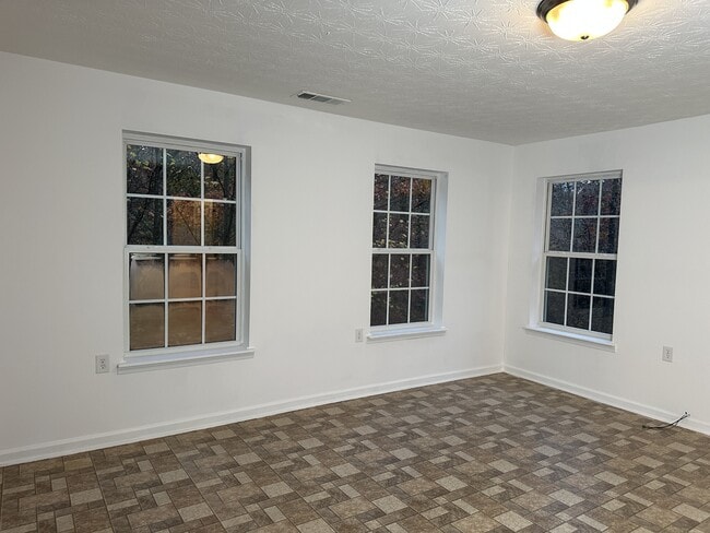 Building Photo - 600 Indian Trail